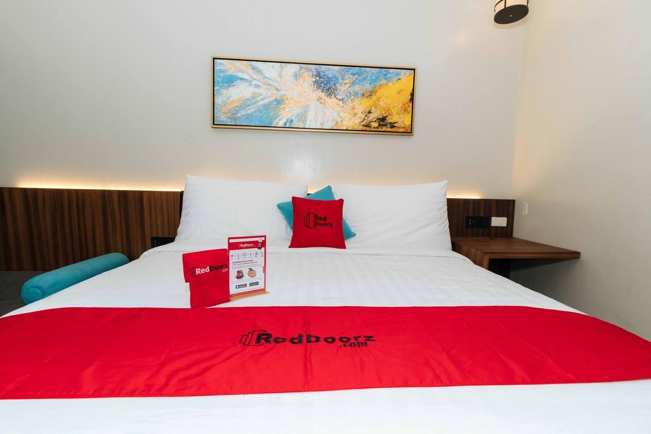 Hotel Reddoorz Premium Near Ust Hospital Manila Exterior foto